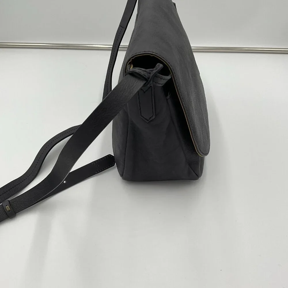 New Timberland Leather Messenger Saddle Bag Black Crossbody Adjustable Strap NWT